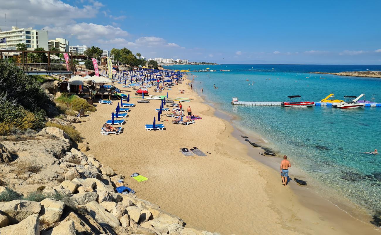 Photo of Fig Tree Bay with bright fine sand surface