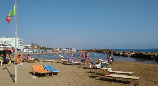 Santa Severa Plajı