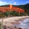 Las Brisas hotel beach