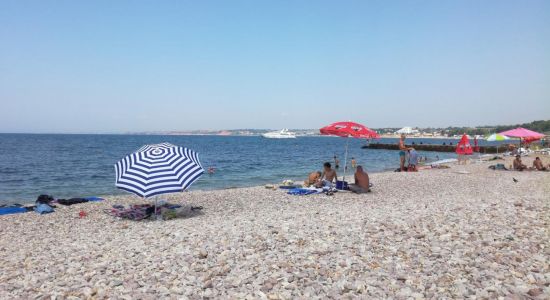 Tolstyak beach
