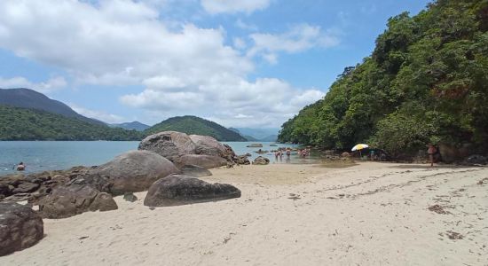 Lille strand på Cutia Island