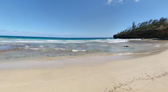 Haʻula Beach